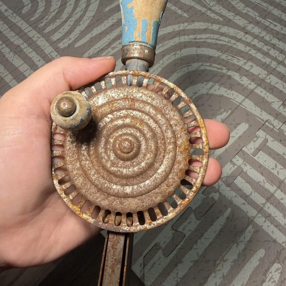 Vintage. Blue A&J Hand Crank Manual Egg Beater Whip Mixer Wood Handle PAT 1923.